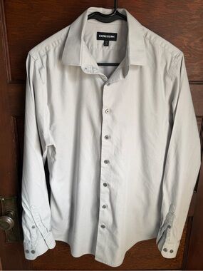 Express Men’s Light Gray Long-Sleeve Dress Shirt